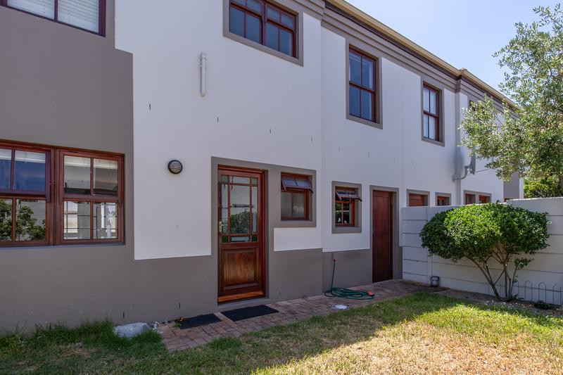 3 Bedroom Property for Sale in Kirstenhof Western Cape